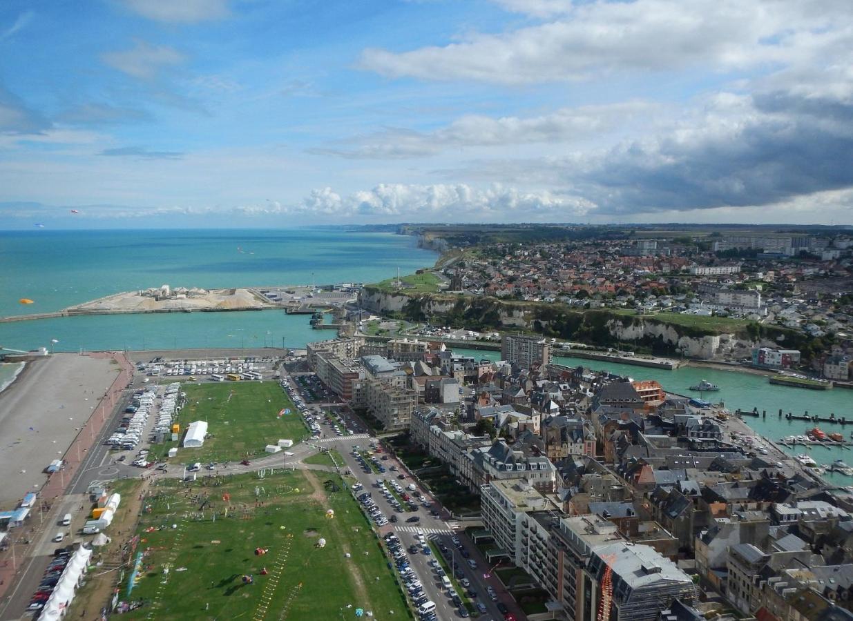 Sur Le Port De Plaisance - Proche Plage Et Centre ディエップ エクステリア 写真